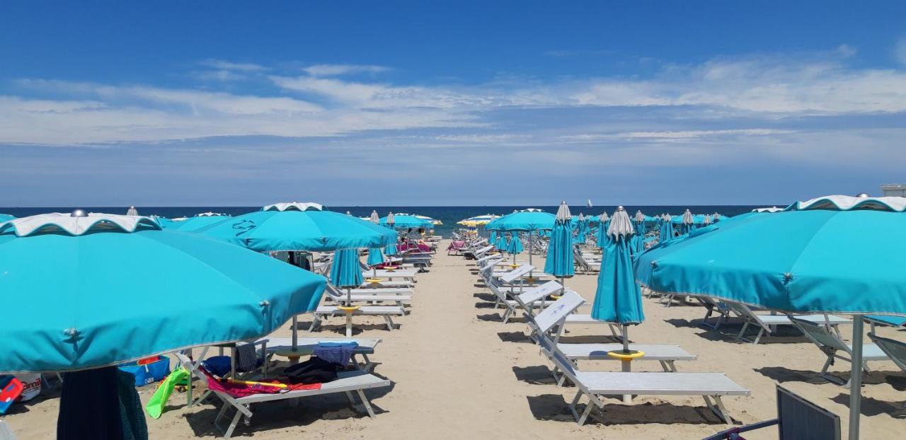 Hotel Italy Misano Adriatico Dış mekan fotoğraf