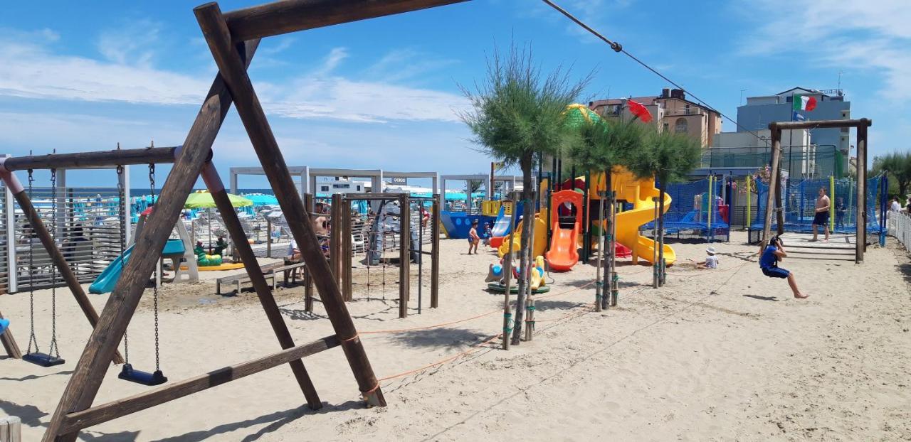 Hotel Italy Misano Adriatico Dış mekan fotoğraf