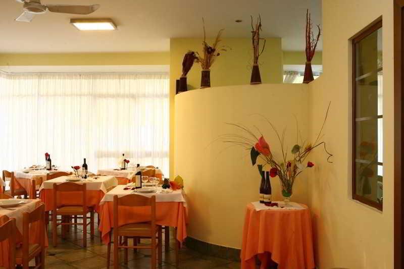 Hotel Italy Misano Adriatico Dış mekan fotoğraf