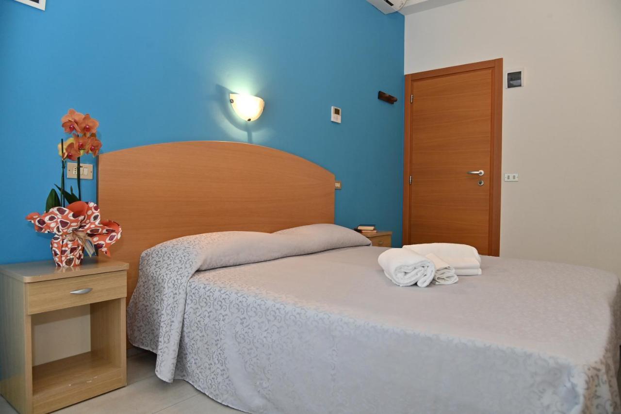 Hotel Italy Misano Adriatico Dış mekan fotoğraf