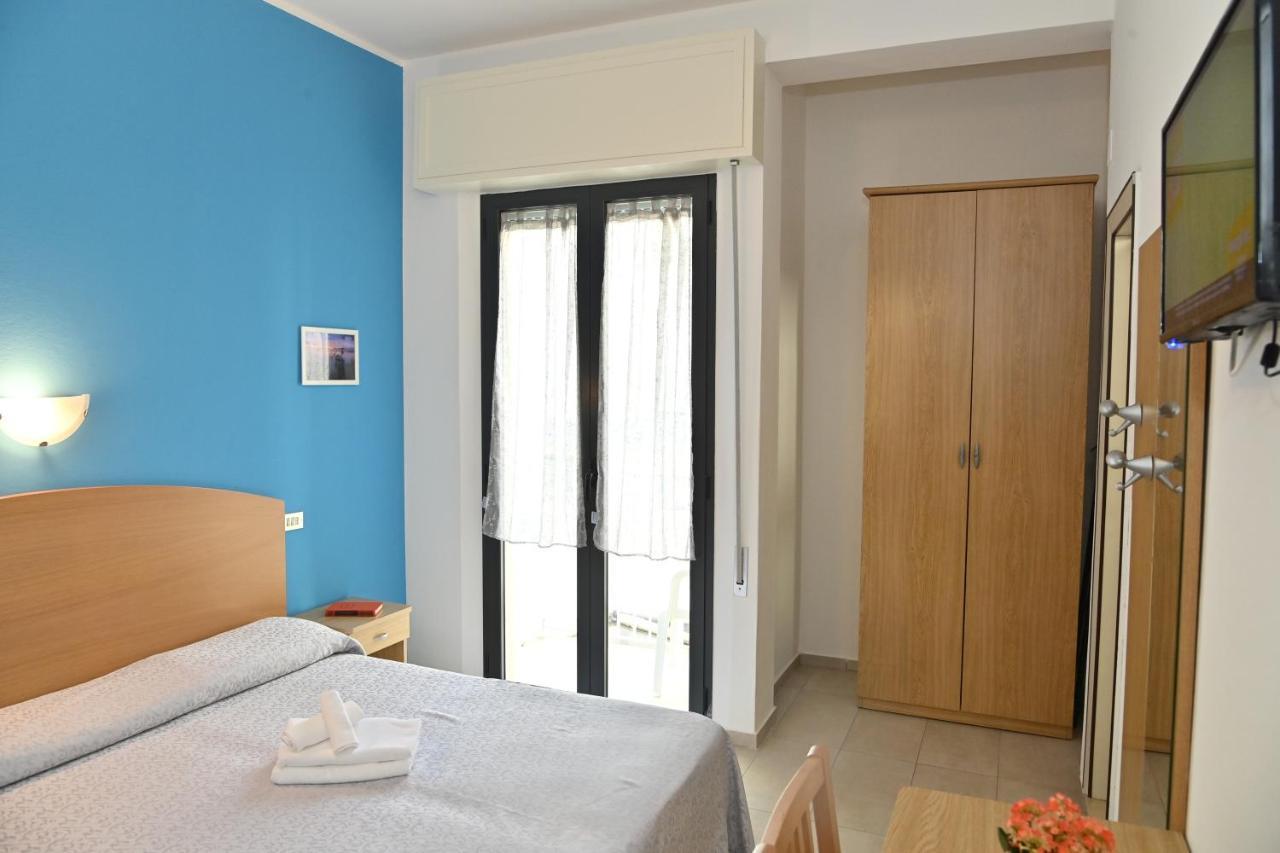 Hotel Italy Misano Adriatico Dış mekan fotoğraf