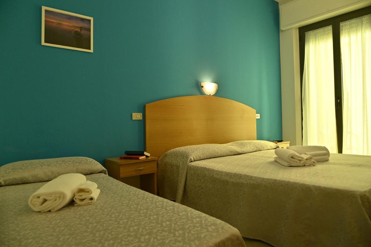 Hotel Italy Misano Adriatico Dış mekan fotoğraf