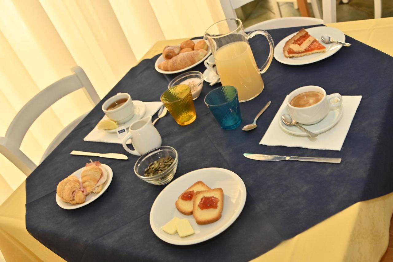 Hotel Italy Misano Adriatico Dış mekan fotoğraf