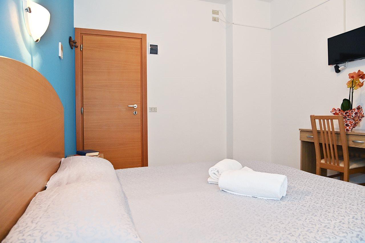 Hotel Italy Misano Adriatico Dış mekan fotoğraf