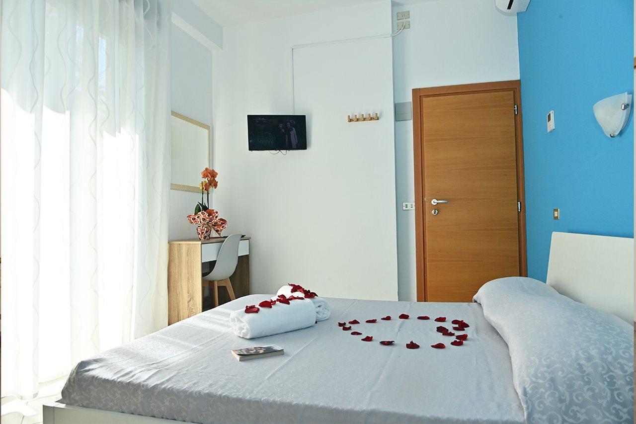 Hotel Italy Misano Adriatico Dış mekan fotoğraf