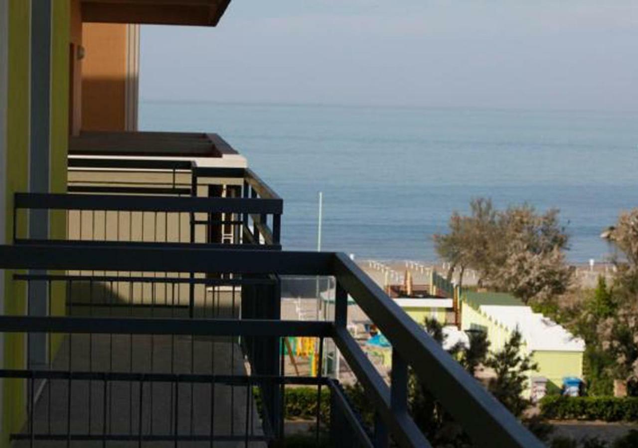 Hotel Italy Misano Adriatico Dış mekan fotoğraf